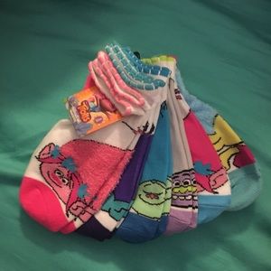 NWT Trolls Socks